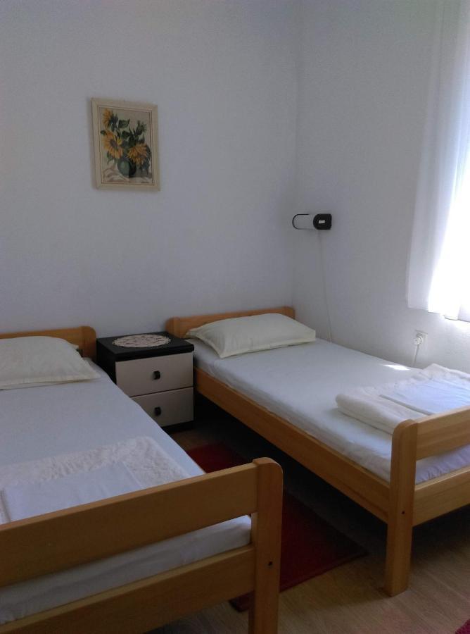 Apartmani Vrzic Baška Eksteriør billede