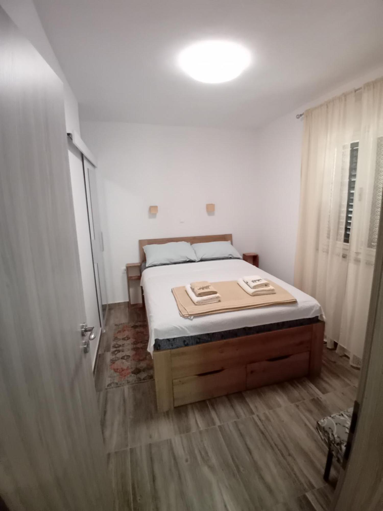 Apartmani Vrzic Baška Eksteriør billede